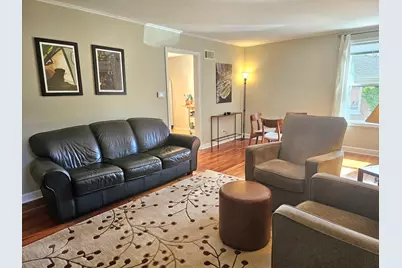 636 E Rockland Road, Libertyville, IL 60048 - Photo 2