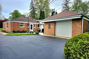 636 E Rockland Rd, Libertyville, IL 60048 - Photo 24