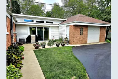 636 E Rockland Road, Libertyville, IL 60048 - Photo 22