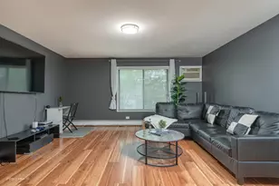 370 Echo Ln, Aurora, IL 60504 - Photo 2