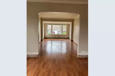 209 S Pick Avenue S, Elmhurst, IL 60126 - Photo 8