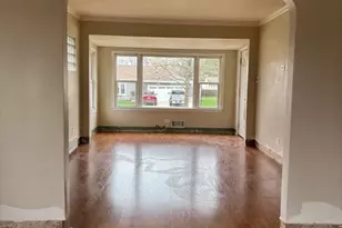 209 S Pick Ave S, Elmhurst, IL 60126 - Photo 8