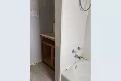 209 S Pick Avenue S, Elmhurst, IL 60126 - Photo 4