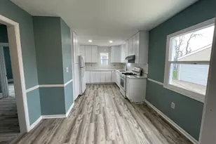 114 E Richmond St, Westmont, IL 60559 - Photo 4