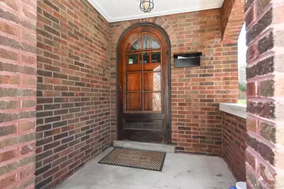 19 W Hattendorf Avenue, Roselle, IL 60172 - Photo 6