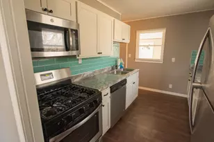 1068 Leith Ave, Waukegan, IL 60085 - Photo 12