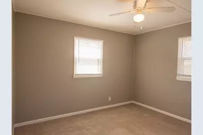 1068 Leith Avenue, Waukegan, IL 60085 - Photo 20