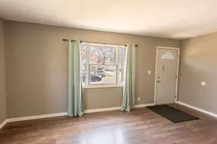 1068 Leith Ave, Waukegan, IL 60085 - Photo 6