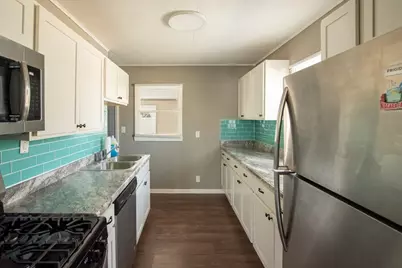 1068 Leith Avenue, Waukegan, IL 60085 - Photo 8