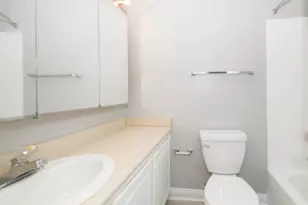 10 E Ontario St, Chicago, IL 60611 - Photo 6