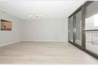 10 E Ontario Street #1904, Chicago, IL 60611 - Photo 14