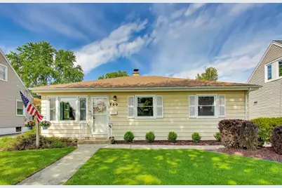760 S Spring Road, Elmhurst, IL 60126 - Photo 1