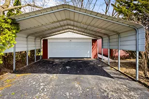 1415 Marigold Dr, Joliet, IL 60433 - Photo 6