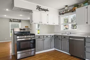 312 N Stanton St, Davis, IL 61019 - Photo 14