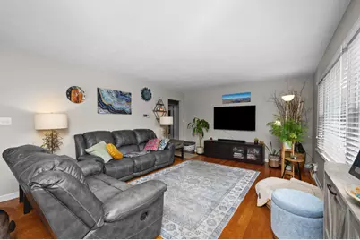 1612 31st Street A, Moline, IL 61265 - Photo 2