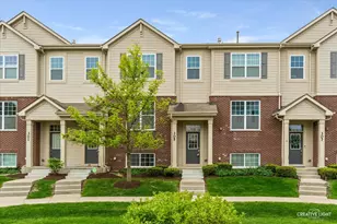 305 Lexington Ln, Rolling Meadows, IL 60008 - Photo 1