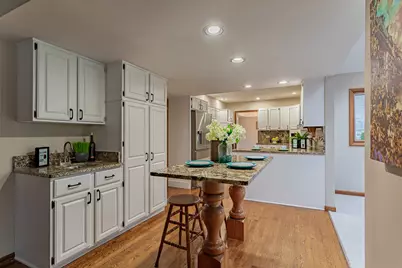 544 Northampton Circle, Elk Grove Village, IL 60007 - Photo 6