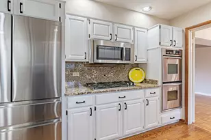 544 Northampton Cir, Elk Grove Village, IL 60007 - Photo 4