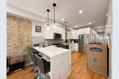 1424 N Bosworth Avenue #1, Chicago, IL 60642 - Photo 2