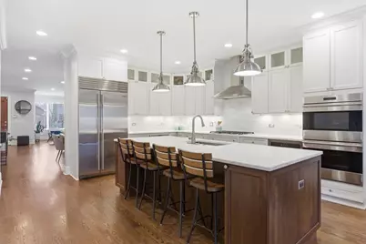2733 W Agatite Avenue, Chicago, IL 60625 - Photo 8
