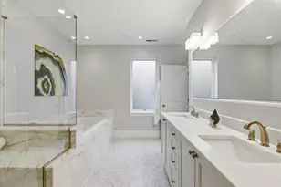 2733 W Agatite Ave, Chicago, IL 60625 - Photo 16