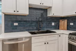 1535 W Estes Ave, Chicago, IL 60626 - Photo 12