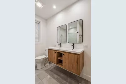 1535 W Estes Avenue #G, Chicago, IL 60626 - Photo 16
