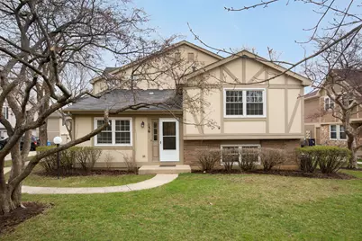 136 Brookwood Court, Vernon Hills, IL 60061 - Photo 1