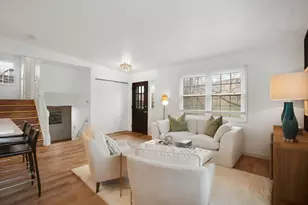 136 Brookwood Ct, Vernon Hills, IL 60061 - Photo 10