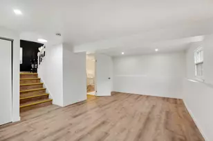 136 Brookwood Ct, Vernon Hills, IL 60061 - Photo 16