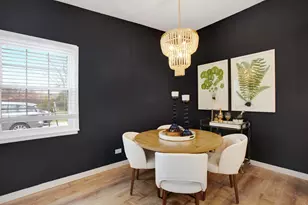 136 Brookwood Ct, Vernon Hills, IL 60061 - Photo 6