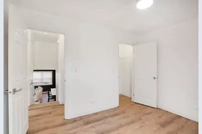 136 Brookwood Court, Vernon Hills, IL 60061 - Photo 14