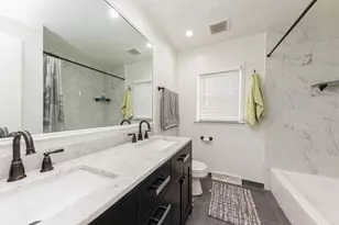 856 E Capri Dr, Palatine, IL 60074 - Photo 8