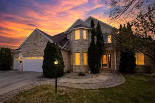 1808 Vale St, Champaign, IL 61822 - Photo 2