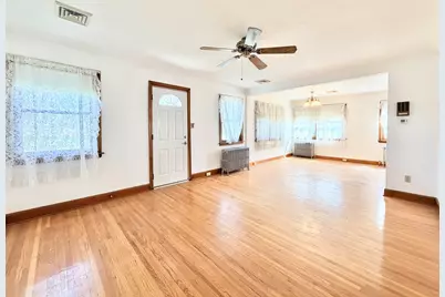 608 N Shabbona Street, Streator, IL 61364 - Photo 2