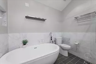 547 Rosebud Dr S, Lombard, IL 60148 - Photo 20