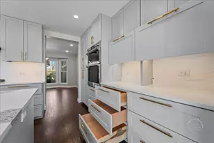 547 Rosebud Dr S, Lombard, IL 60148 - Photo 10