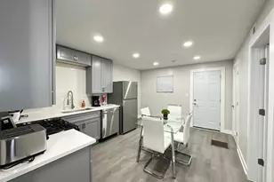 1937 W Grand Ave, Chicago, IL 60622 - Photo 8