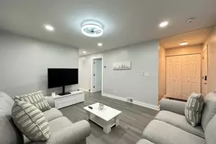 1937 W Grand Ave, Chicago, IL 60622 - Photo 12