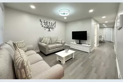 1937 W Grand Avenue #1, Chicago, IL 60622 - Photo 10