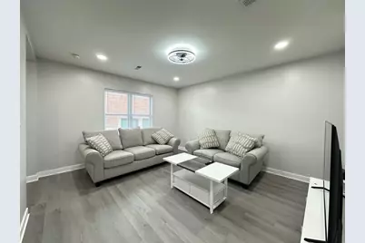 1937 W Grand Avenue #2, Chicago, IL 60622 - Photo 8