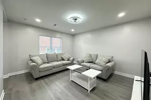 1937 W Grand Ave, Chicago, IL 60622 - Photo 8