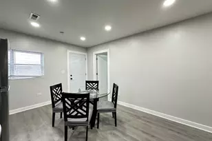 1937 W Grand Ave, Chicago, IL 60622 - Photo 6