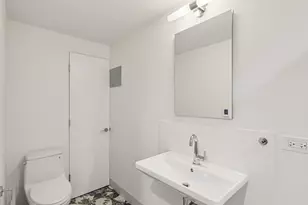 1319 N Sandburg Terrace, Chicago, IL 60610 - Photo 26