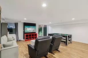 1319 N Sandburg Terrace, Chicago, IL 60610 - Photo 24