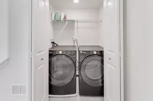 2251 Venture Dr, Schaumburg, IL 60193 - Photo 16