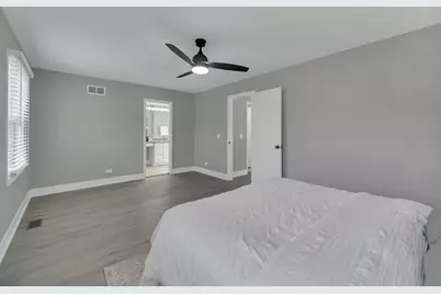 5 Wakefield Lane, Buffalo Grove, IL 60089 - Photo 32