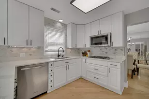 5 Wakefield Ln, Buffalo Grove, IL 60089 - Photo 12