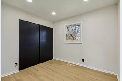 1819 Papoose Road, Carpentersville, IL 60110 - Photo 12