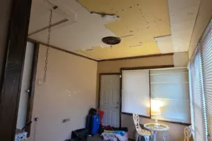 15518 Maple St, South Holland, IL 60473 - Photo 10